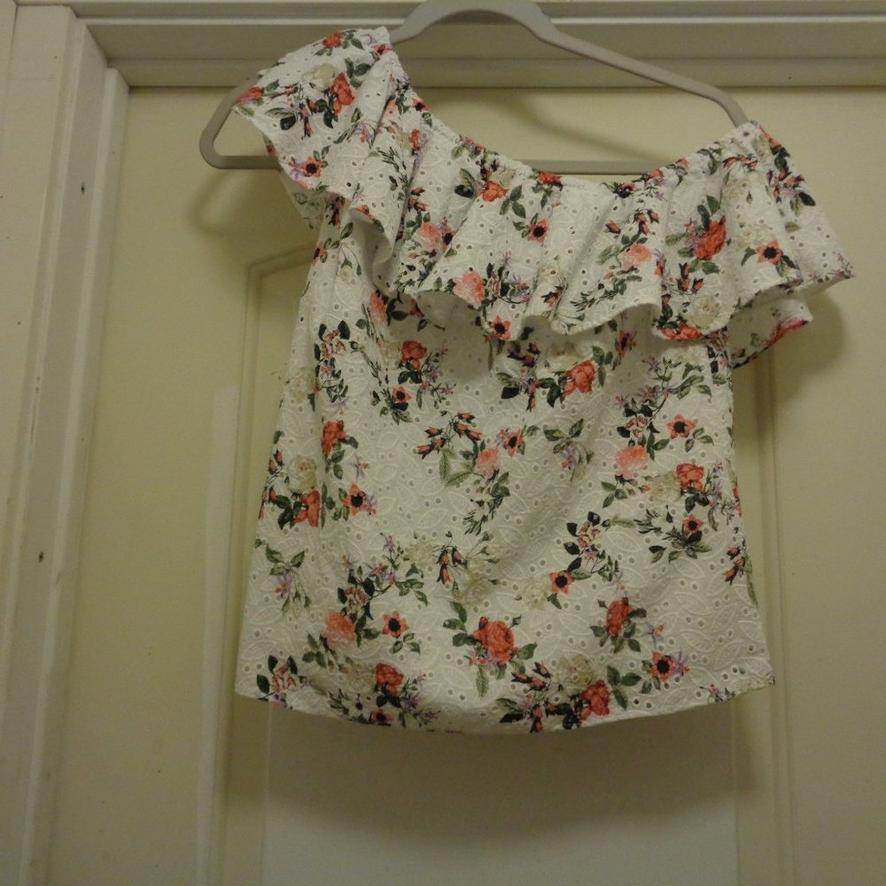 ONE SHOULDER EYELET FLORALS RUFFLES BLOUSE BY I.N.C. S - Picture 7 of 8